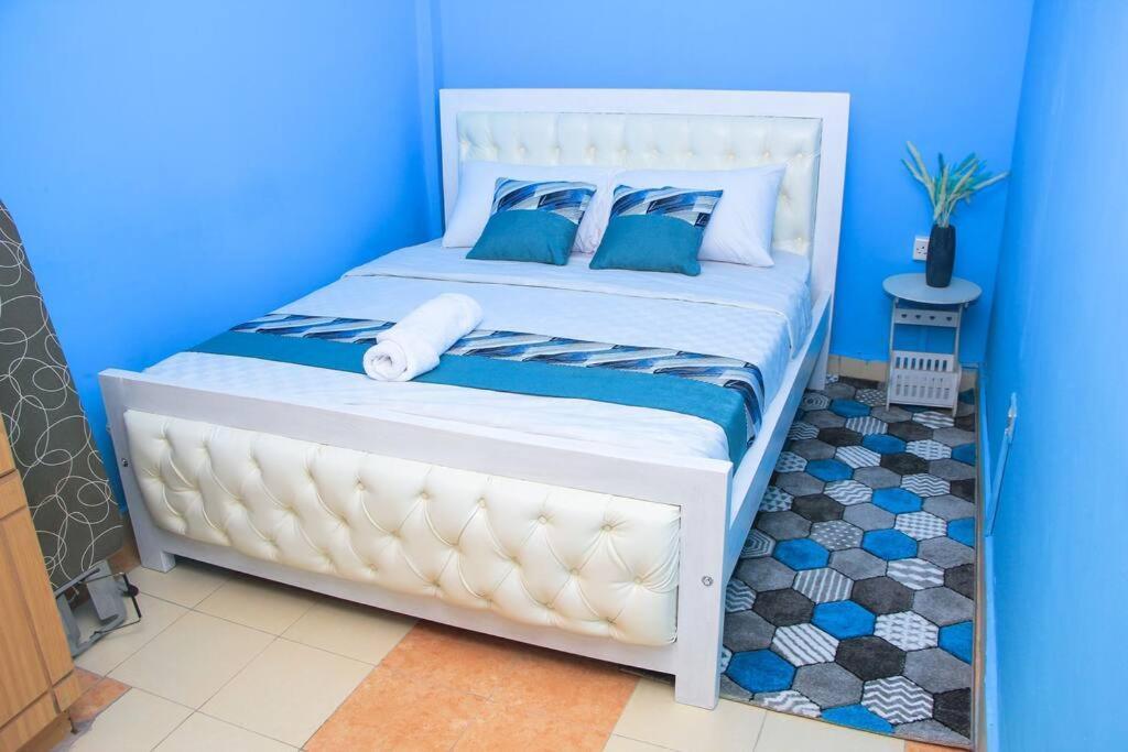 Cozy Homes 1 Bedroom House With Wi-Fi King Size Bed. Free Parking Naivasha Ngoại thất bức ảnh